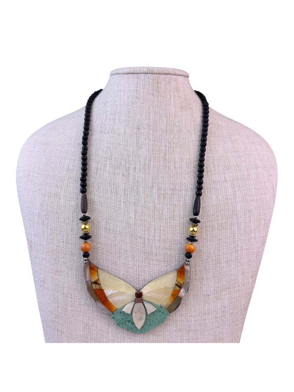 Lee Sands Women Multicolor Shell Coral Stone Thunderbird Necklace Vintage
